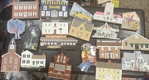 Lot 20 Cat’s Meow Village Wooden Shelf Sitters Buildings Holiday Americana